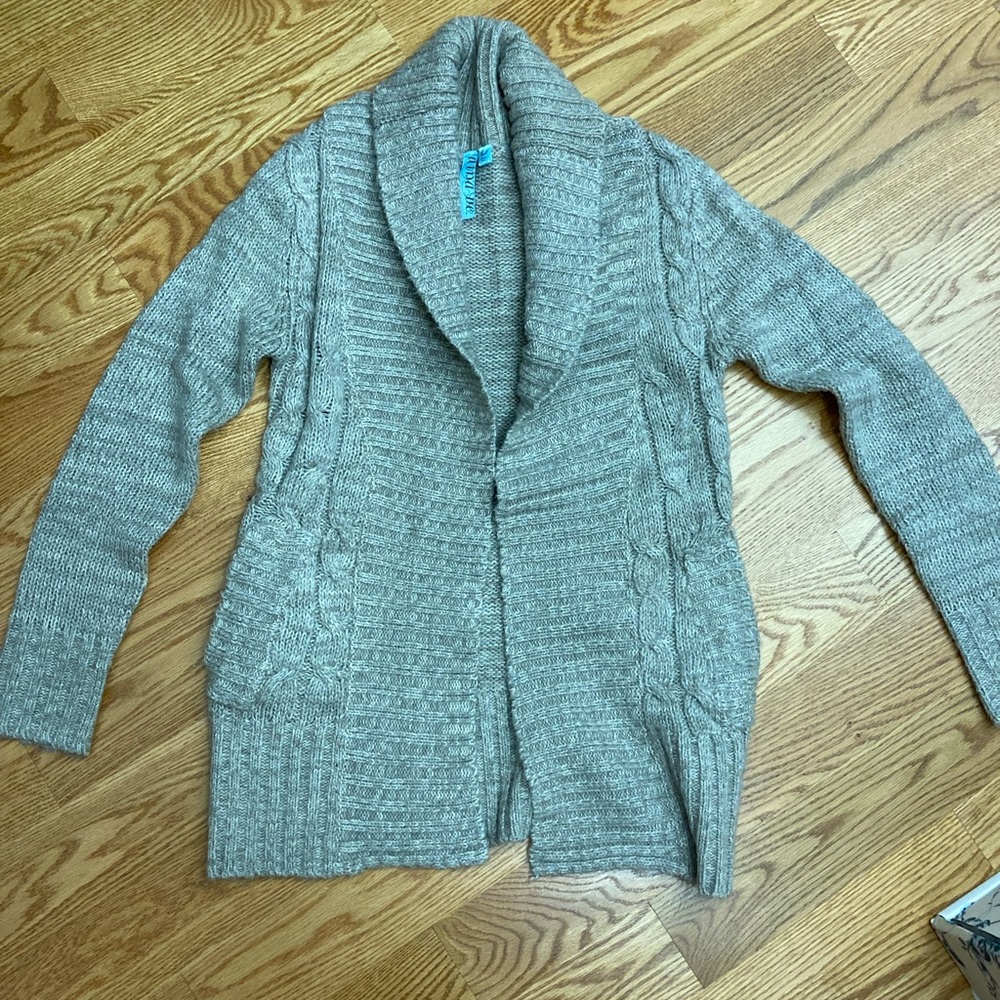 Dina be cable knit cardigan.